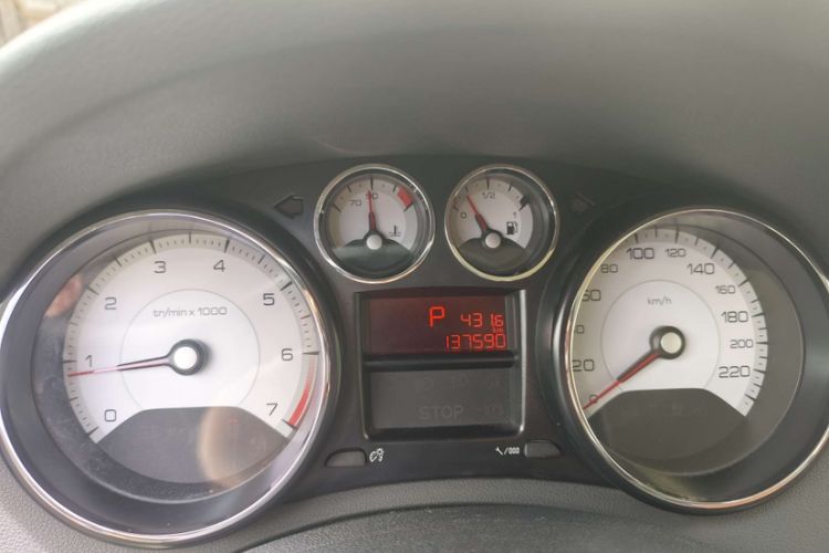 Used Peugeot 408 2013 2.0L Automatic Comfort Edition Odometer Close Up