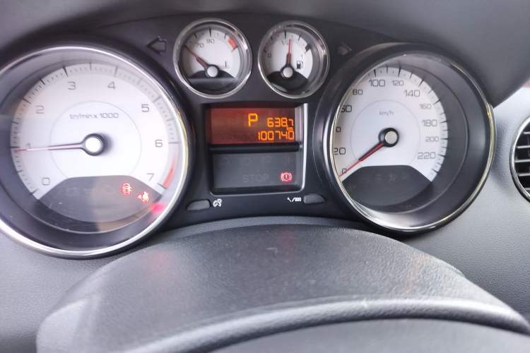 Used Peugeot 408 2013 2.0L Automatic Comfort Edition Odometer Close Up