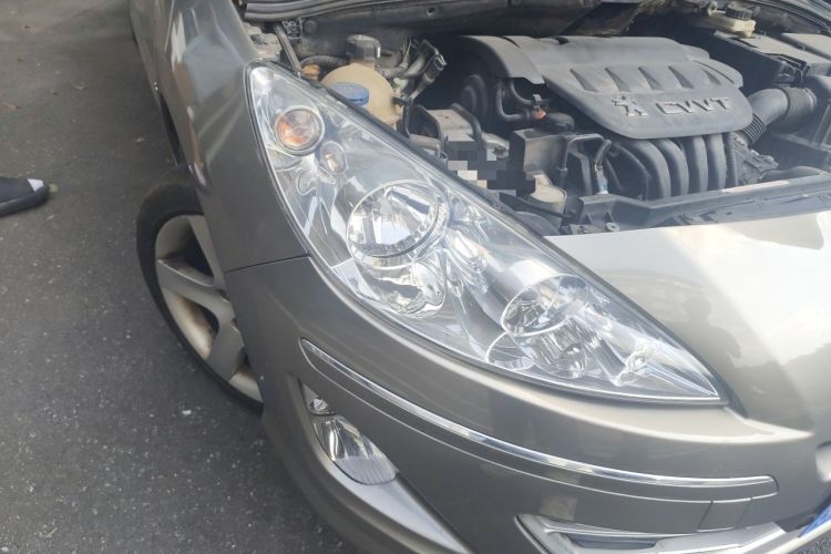 Used Peugeot 408 2013 2.0L Automatic Comfort Edition Right Front Headlight