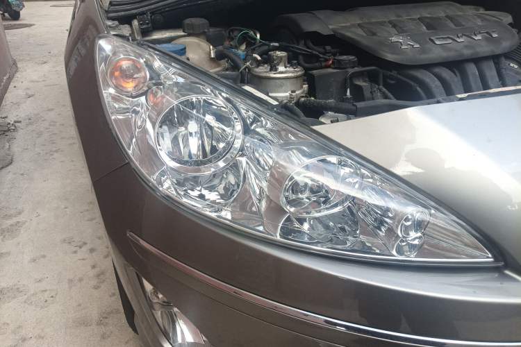Used Peugeot 408 2013 2.0L Automatic Comfort Edition Right Front Headlight