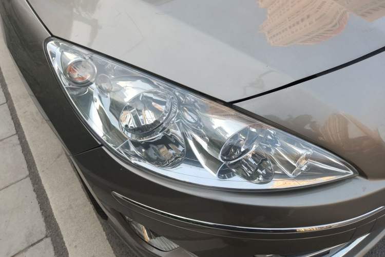 Used Peugeot 408 2013 2.0L Connected Car Luxury Edition Right Front Headlight