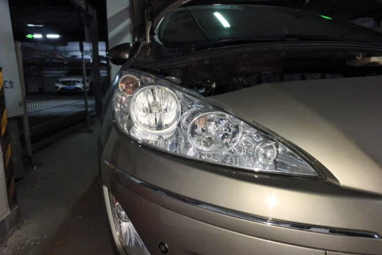 Used Peugeot 408 2013 2.0L Automatic Comfort Edition Right Front Headlight