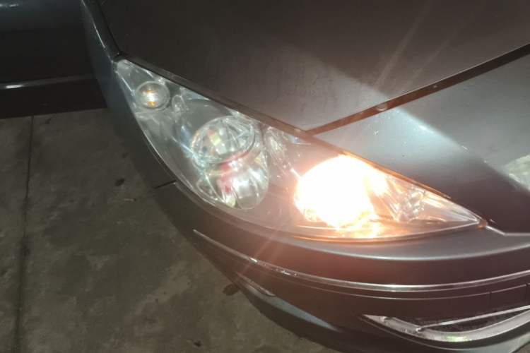 Used Peugeot 408 2013 2.0L Automatic Comfort Edition Right Front Headlight