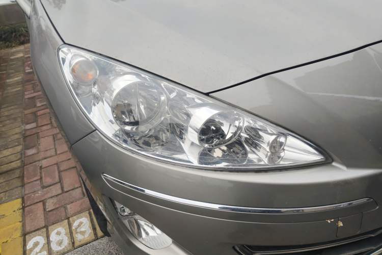 Used Peugeot 408 2013 2.0L Automatic Comfort Edition Right Front Headlight