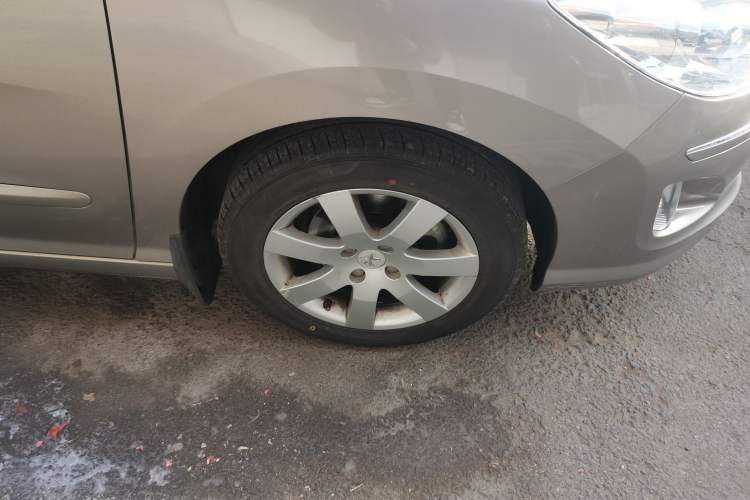 Used Peugeot 408 2013 1.6L Manual Comfort Edition Right Front Wheel Hub