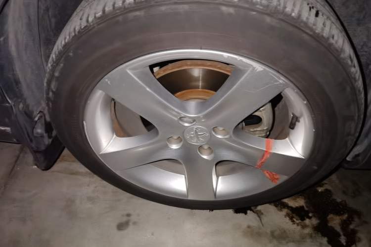 Used Peugeot 408 2013 2.0L Automatic Comfort Edition Right Front Wheel Hub
