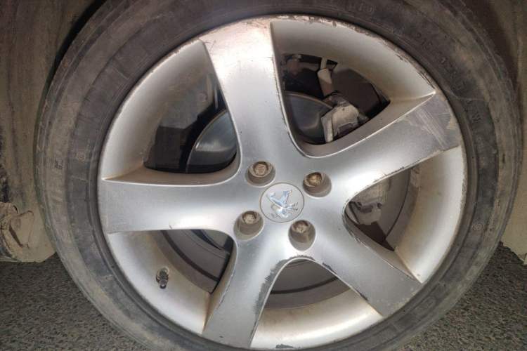 Used Peugeot 408 2013 2.0L Manual Comfort Edition Right Front Wheel Hub