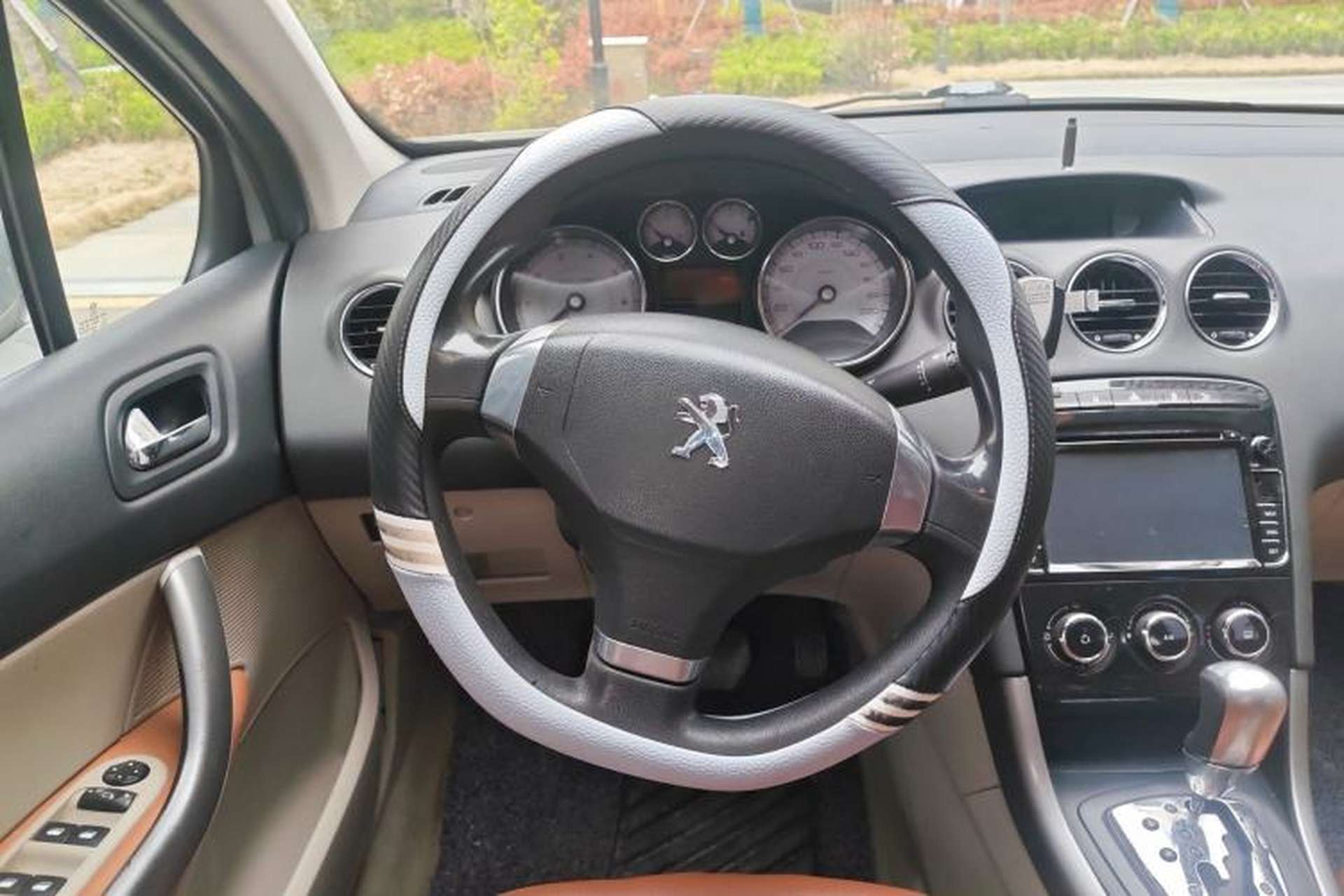 Used Peugeot 408 2013 2.0L Automatic Comfort Edition Steering Wheel
