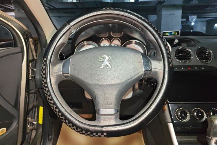 Used Peugeot 408 2013 2.0L Automatic Comfort Edition Steering Wheel