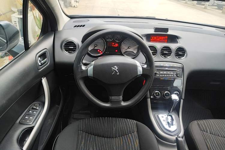 Used Peugeot 408 2013 2.0L Automatic Comfort Edition Steering Wheel