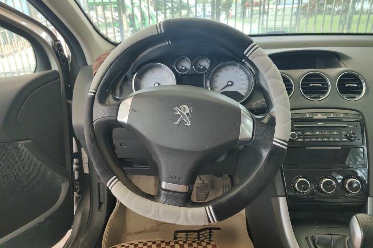 Used Peugeot 408 2013 1.6L Manual Comfort Edition Steering Wheel