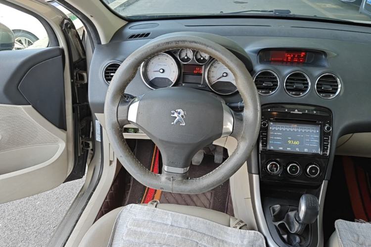 Used Peugeot 408 2013 1.6L Manual Comfort Edition Steering Wheel