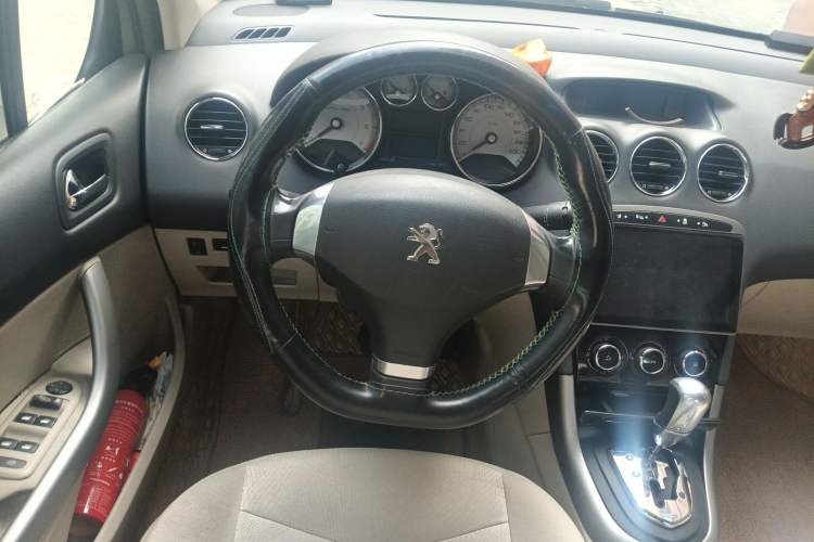 Used Peugeot 408 2013 2.0L Automatic Comfort Edition Steering Wheel