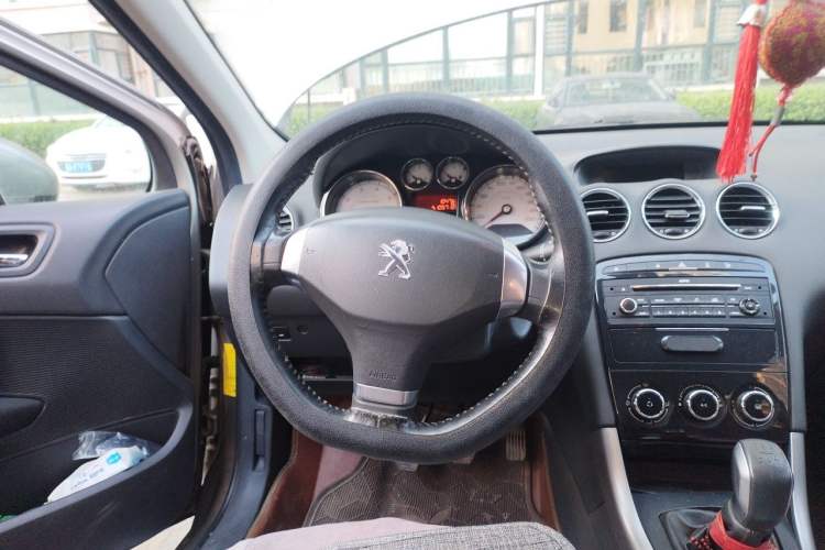 Used Peugeot 408 2013 2.0L Manual Comfort Edition Steering Wheel