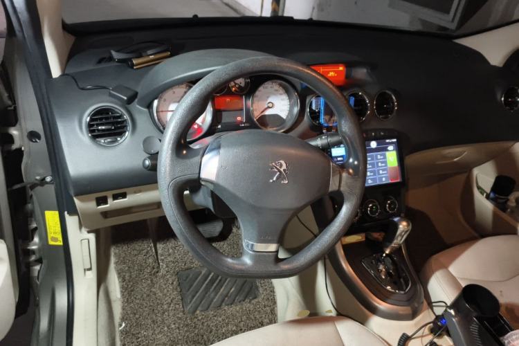 Used Peugeot 408 2013 2.0L Automatic Comfort Edition Steering Wheel
