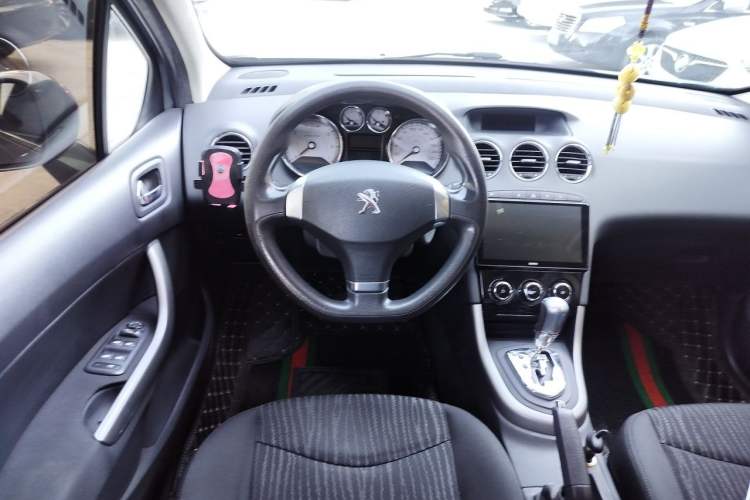 Used Peugeot 408 2013 2.0L Automatic Comfort Edition Steering Wheel