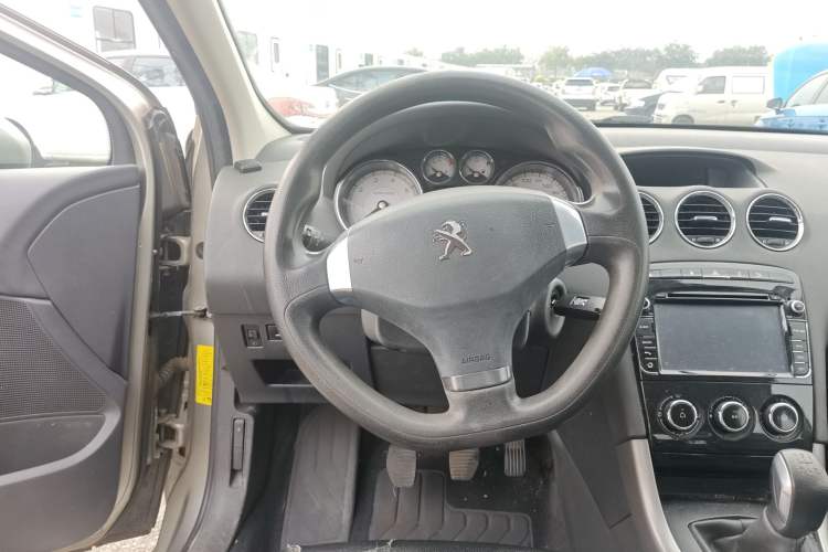 Used Peugeot 408 2013 2.0L Manual Comfort Edition Steering Wheel