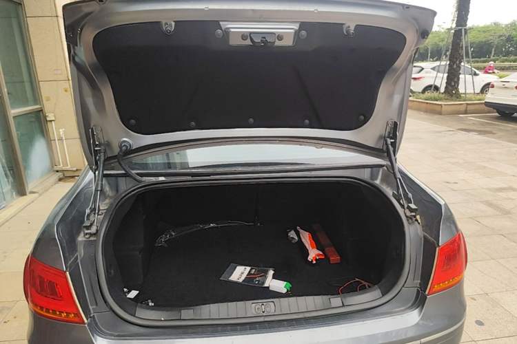Used Peugeot 408 2013 2.0L Automatic Comfort Edition Trunk