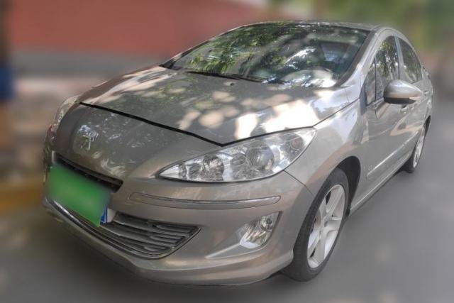 Ojetý Peugeot 408 2013 2.0L Automatic Luxury Edition