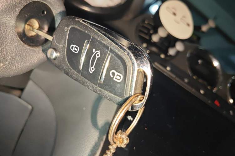 Used Peugeot 408 2013 2.0L Automatic Comfort Edition Vehicle Key