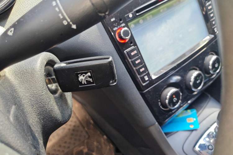Used Peugeot 408 2013 2.0L Automatic Comfort Edition Vehicle Key
