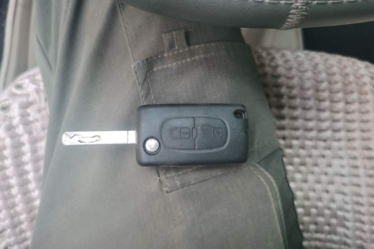 Used Peugeot 408 2013 2.0L Automatic Comfort Edition Vehicle Key
