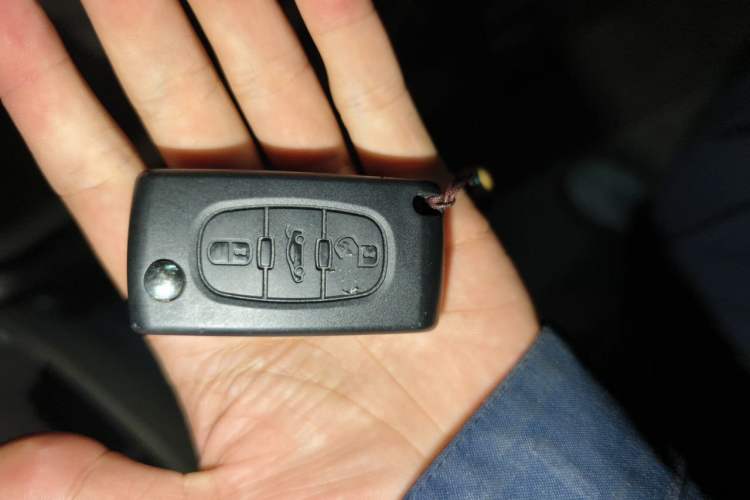 Used Peugeot 408 2013 2.0L Automatic Comfort Edition Vehicle Key