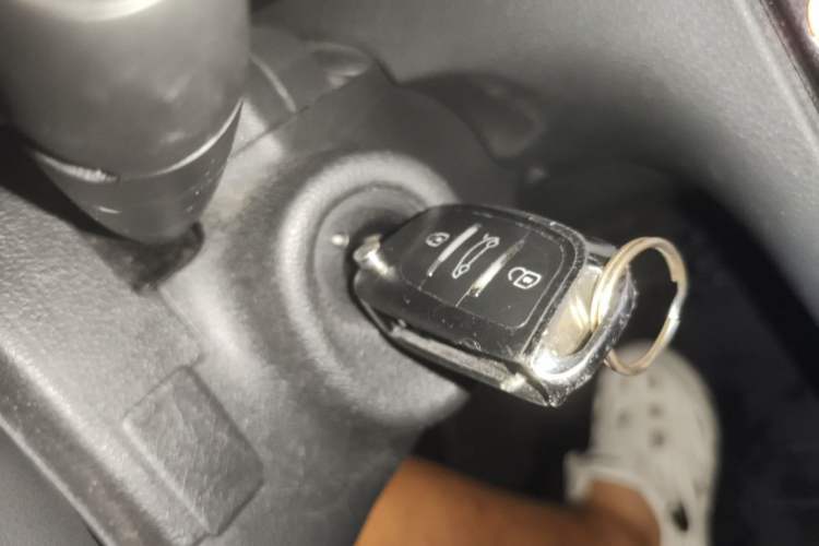Used Peugeot 408 2013 2.0L Automatic Comfort Edition Vehicle Key