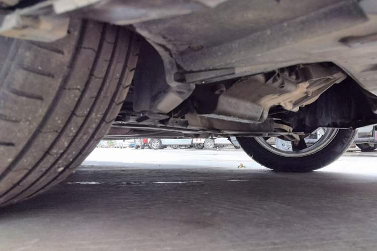 Used Peugeot 408 2013 2.0L Manual Comfort Edition Chassis Front Right