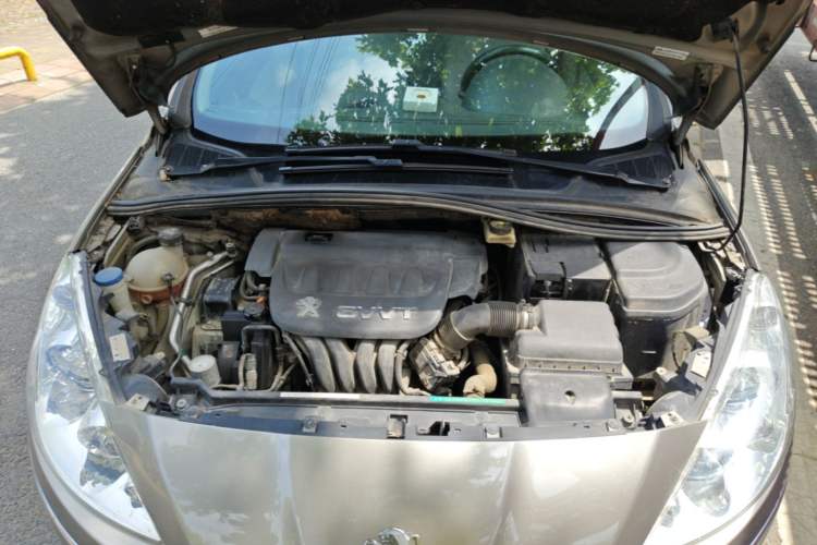 Used Peugeot 408 2013 2.0L Manual Comfort Edition Engine Bay