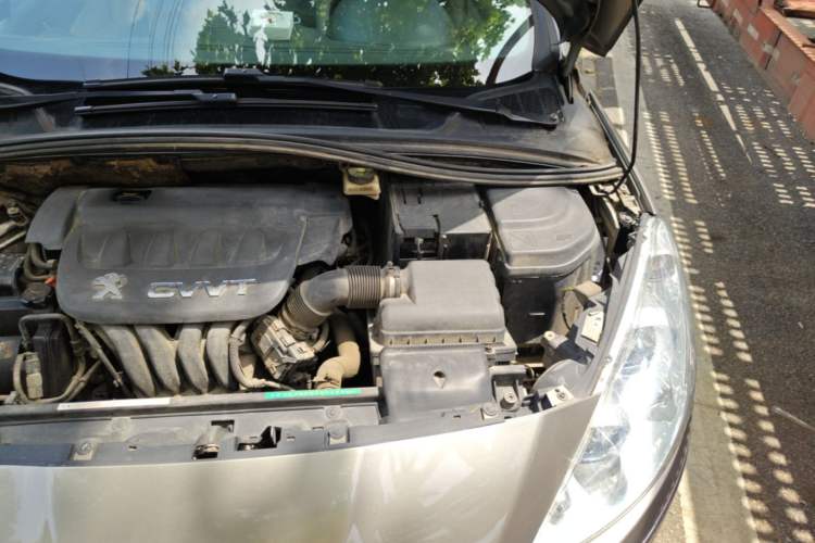 Used Peugeot 408 2013 2.0L Manual Comfort Edition Engine Bay Left