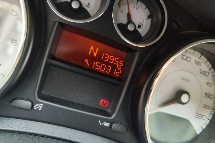 Used Peugeot 408 2013 2.0L Automatic Comfort Edition Odometer Close Up