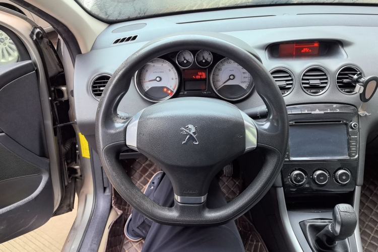 Used Peugeot 408 2013 2.0L Manual Comfort Edition Steering Wheel
