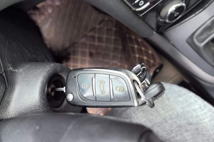 Used Peugeot 408 2013 2.0L Manual Comfort Edition Vehicle Key