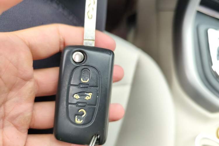 Used Peugeot 408 2013 2.0L Automatic Comfort Edition Vehicle Key