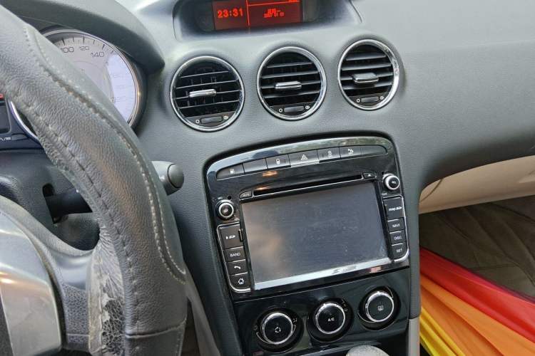 Used Peugeot 408 2013 2.0L Automatic Comfort Edition Audio And AC Panel