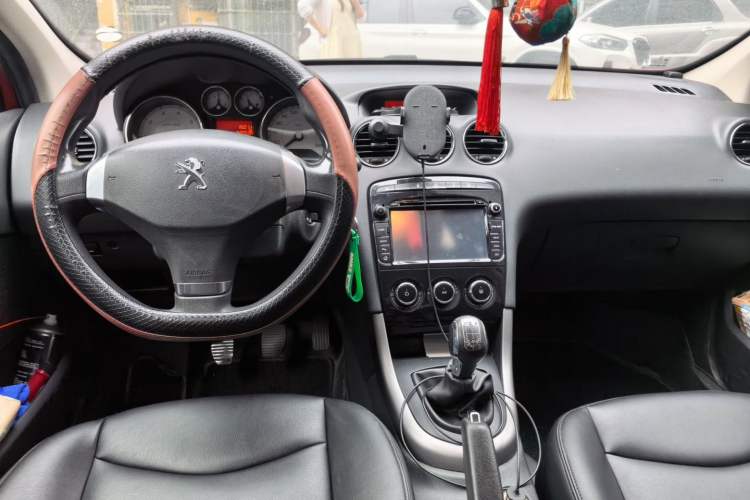 Used Peugeot 408 2013 1.6L Manual Comfort Edition Center Console