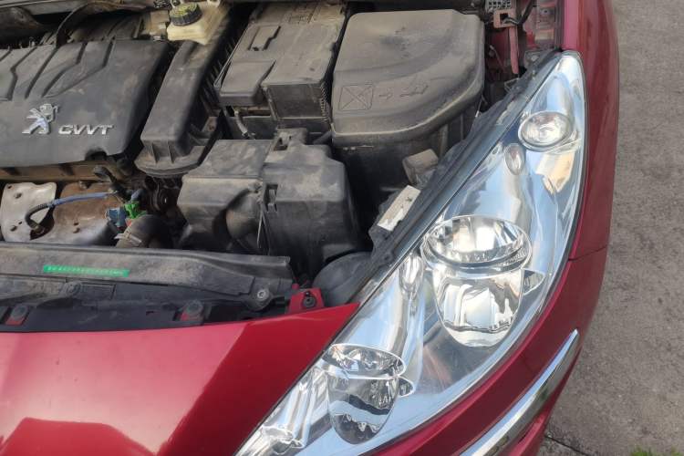 Used Peugeot 408 2013 1.6L Manual Comfort Edition Engine Bay Left
