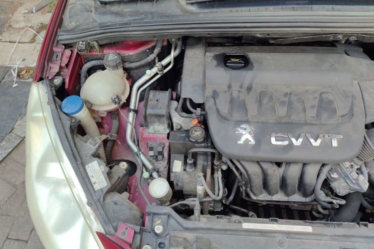Used Peugeot 408 2013 2.0L Automatic Comfort Edition Engine Bay Right