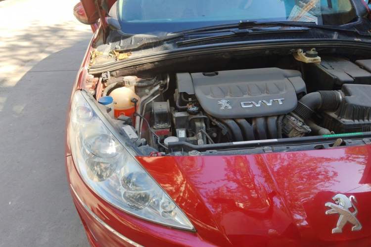Used Peugeot 408 2013 2.0L Automatic Comfort Edition Engine Bay Right