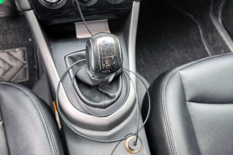 Used Peugeot 408 2013 1.6L Manual Comfort Edition Gear Lever