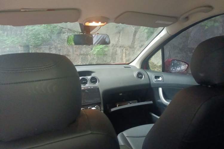 Used Peugeot 408 2013 2.0L Automatic Comfort Edition Headliner