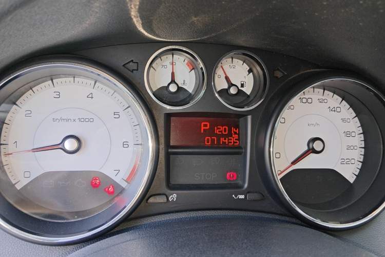 Used Peugeot 408 2013 2.0L Automatic Comfort Edition Odometer Close Up