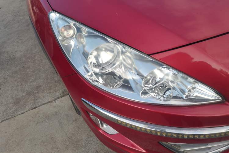 Used Peugeot 408 2013 1.6L Manual Comfort Edition Right Front Headlight