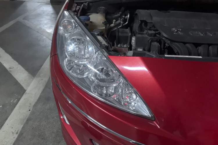 Used Peugeot 408 2013 2.0L Automatic Comfort Edition Right Front Headlight