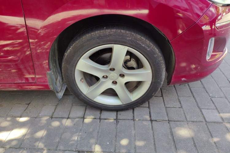 Used Peugeot 408 2013 2.0L Automatic Comfort Edition Right Front Wheel Hub