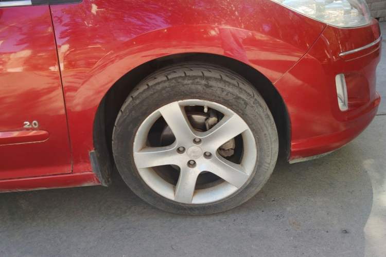 Used Peugeot 408 2013 2.0L Automatic Comfort Edition Right Front Wheel Hub