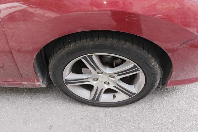 Used Peugeot 408 2013 2.0L Automatic Comfort Edition Right Front Wheel Hub