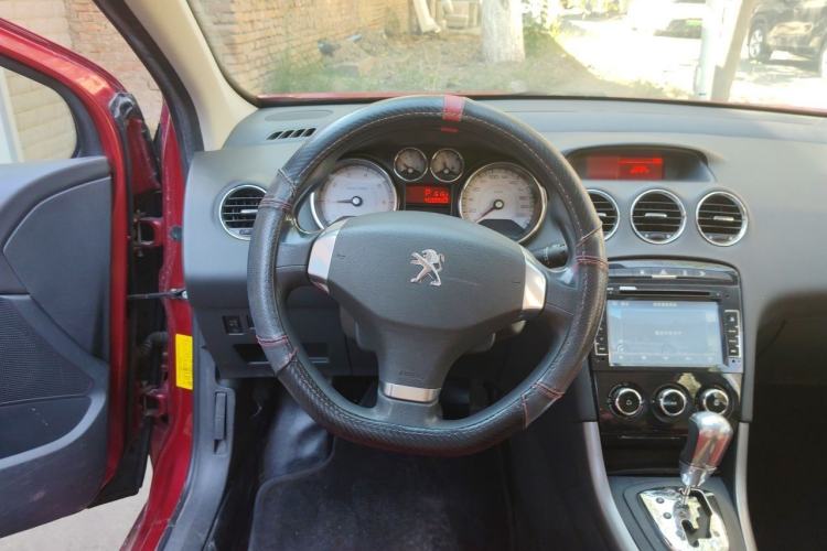 Used Peugeot 408 2013 2.0L Automatic Comfort Edition Steering Wheel