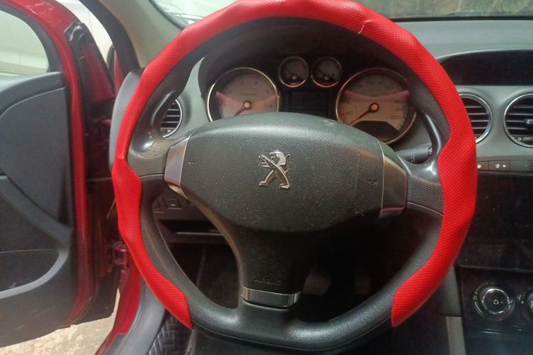 Used Peugeot 408 2013 2.0L Automatic Comfort Edition Steering Wheel
